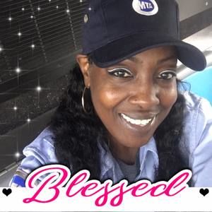 Meet your Posher, Yvette